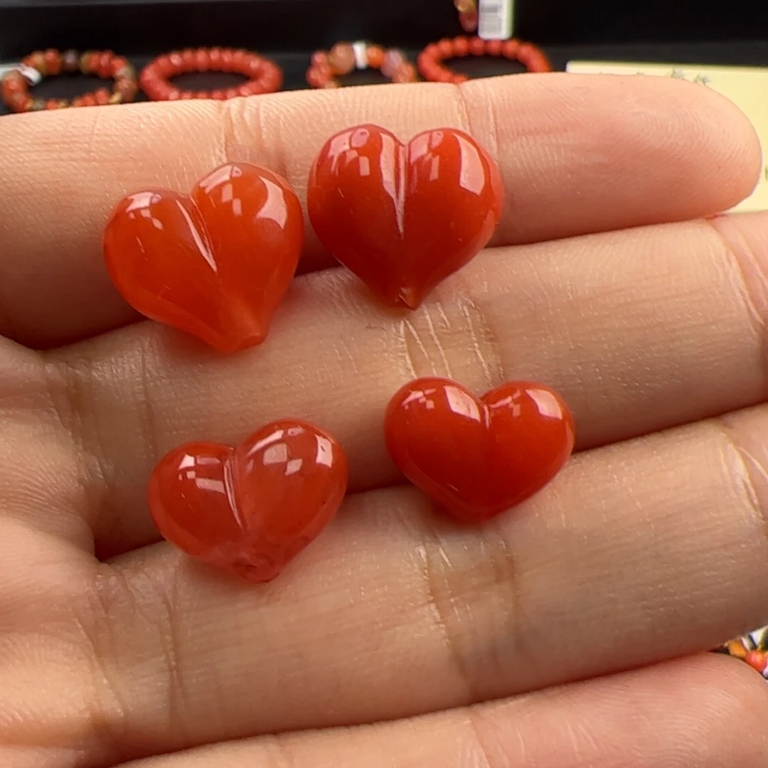 南红玛瑙（屁桃13-14发一个）未镶嵌