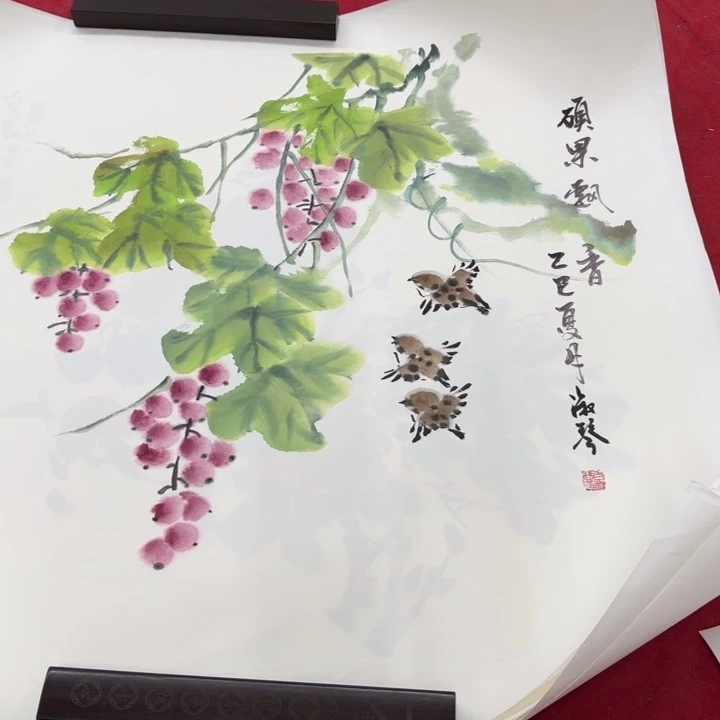 国画花鸟等多种鸟类的栖息