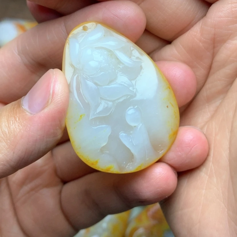 【闪购商品】颈饰未镶嵌和田玉