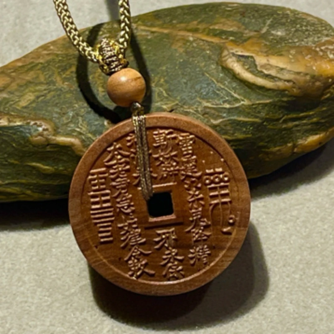 印度正区老山檀精雕吊坠【shangui】编绳款