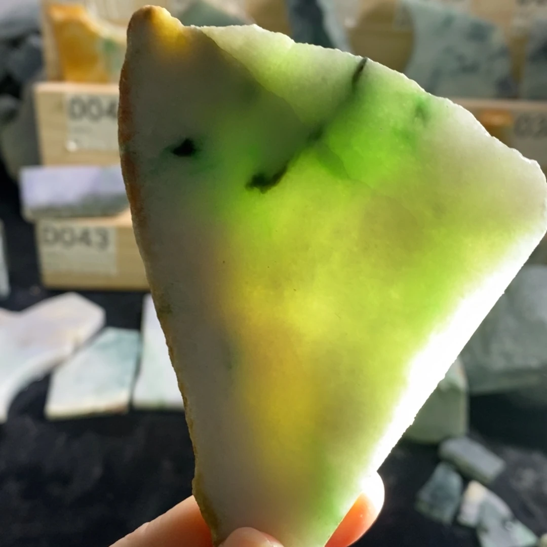 颈饰未镶嵌翡翠天然翡翠