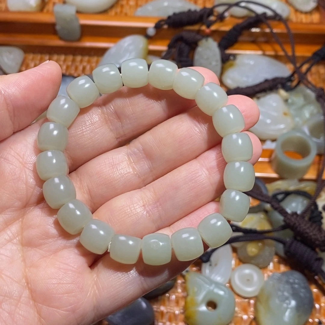 和田玉颈饰未镶嵌小*