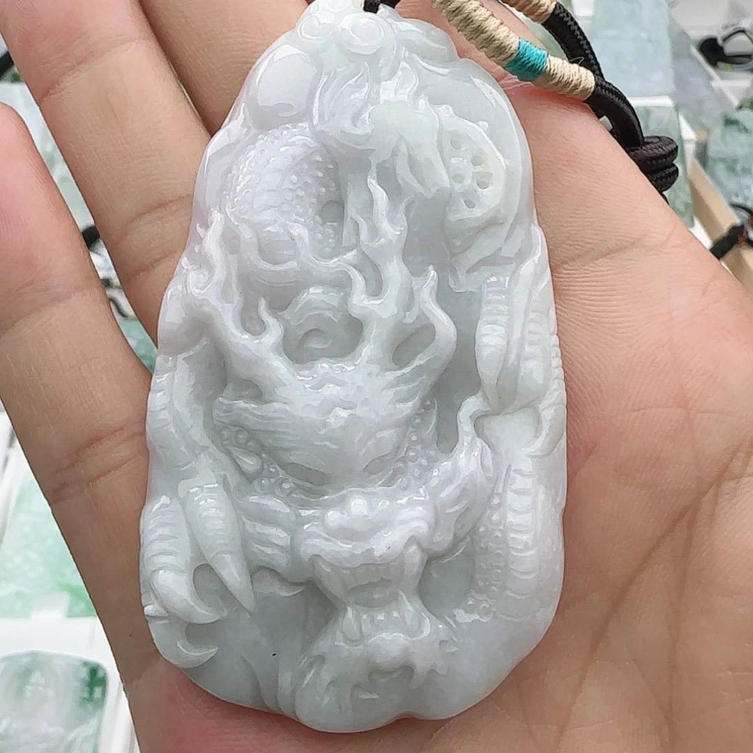 雪***狼翡翠未镶嵌颈饰翡翠