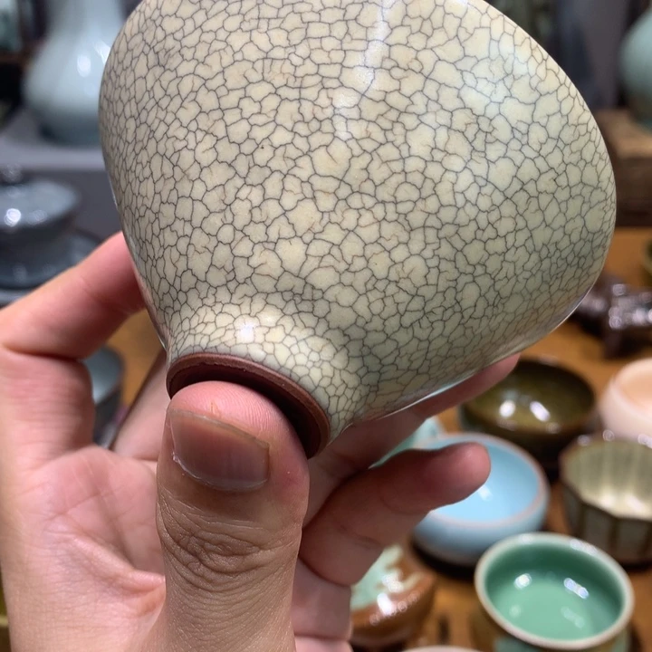 龙泉青瓷哥窑金丝铁线斗笠杯