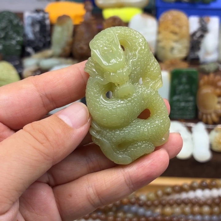 颈饰未镶嵌和田玉