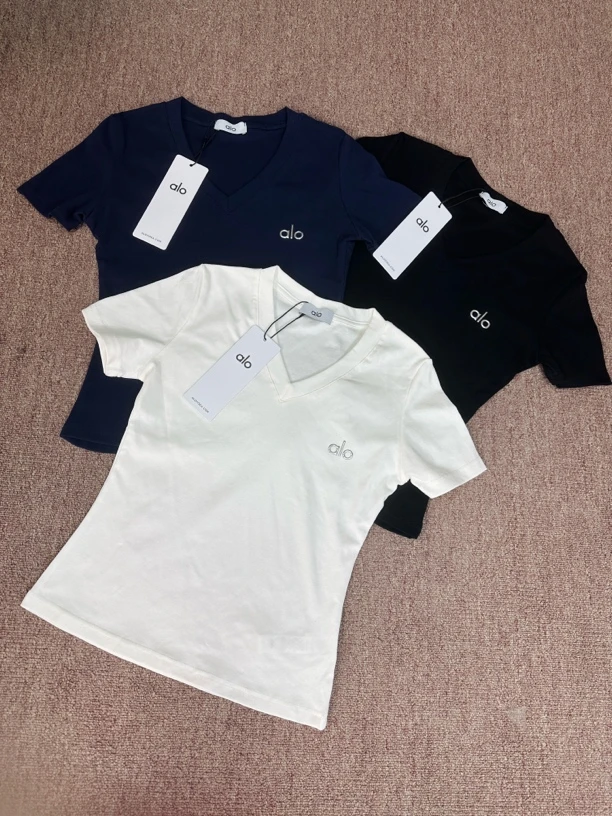 三标老钱风V领短袖T恤褶皱收腰设计显瘦修身夏季百搭上衣