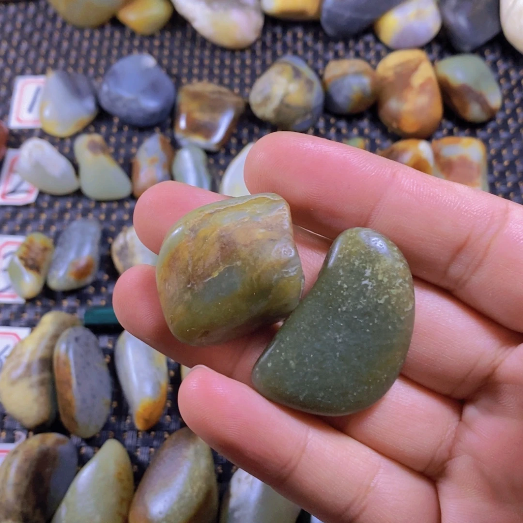 和田玉(糖玉)未镶嵌颈饰