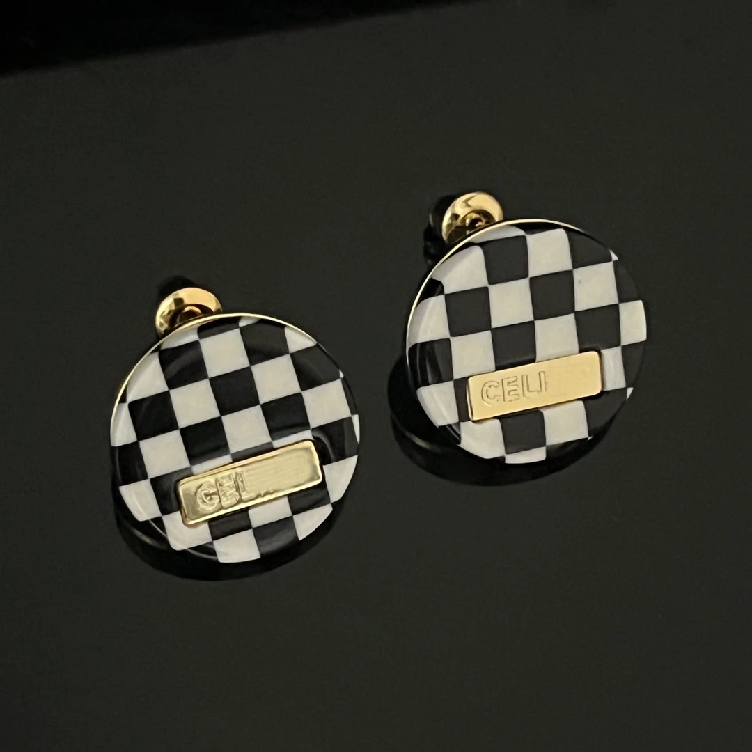 铜合金耳饰 黑白棋盘格撞色港风耳钉女时尚饰品法式黑色轻奢耳环