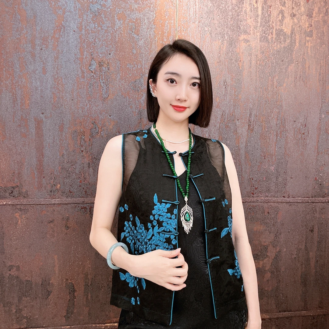 锦上添花国风新中式薄款夏季刺绣显瘦马甲无袖时尚马夹HF-666473