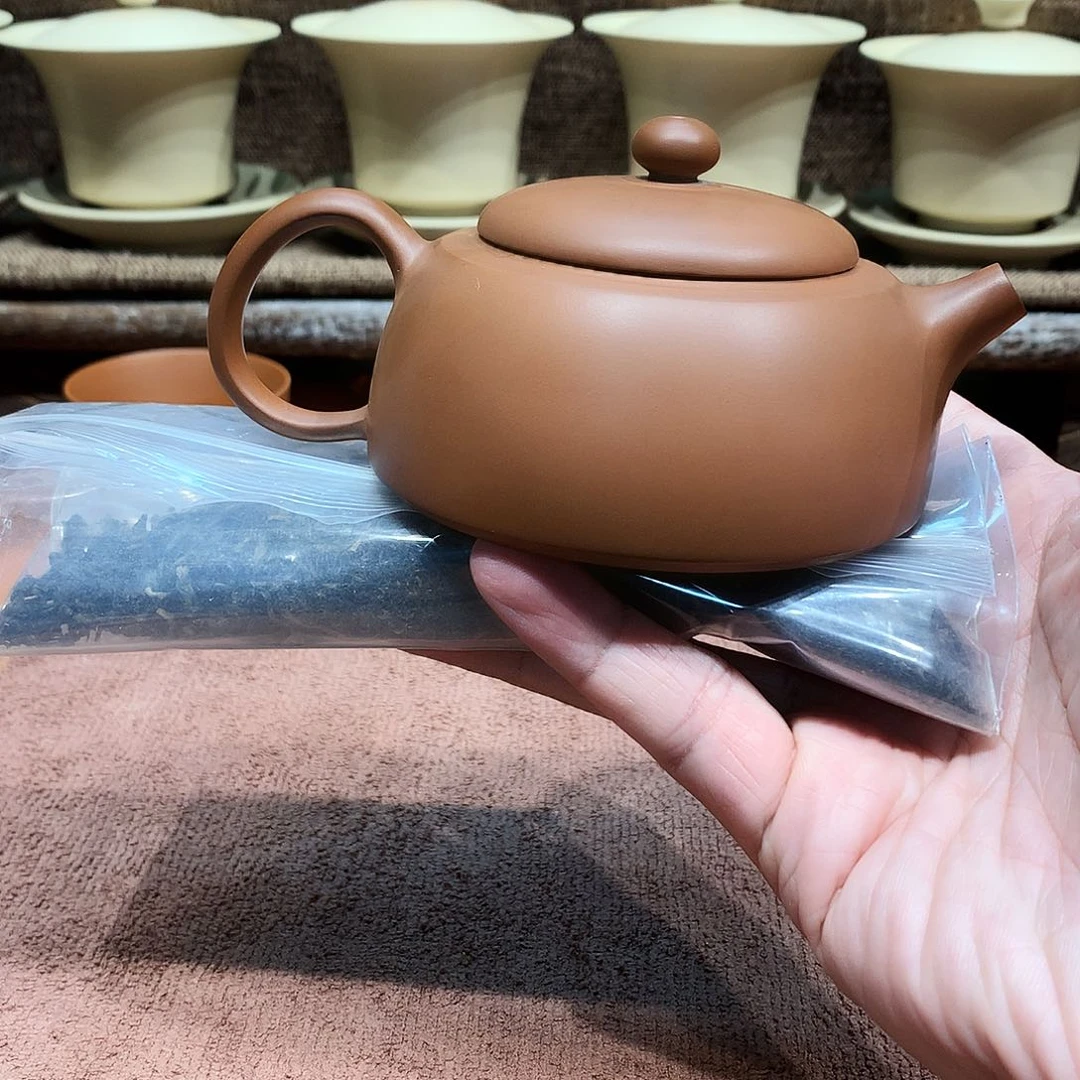 泥塑B****手放漏瑕疵壶150毫升