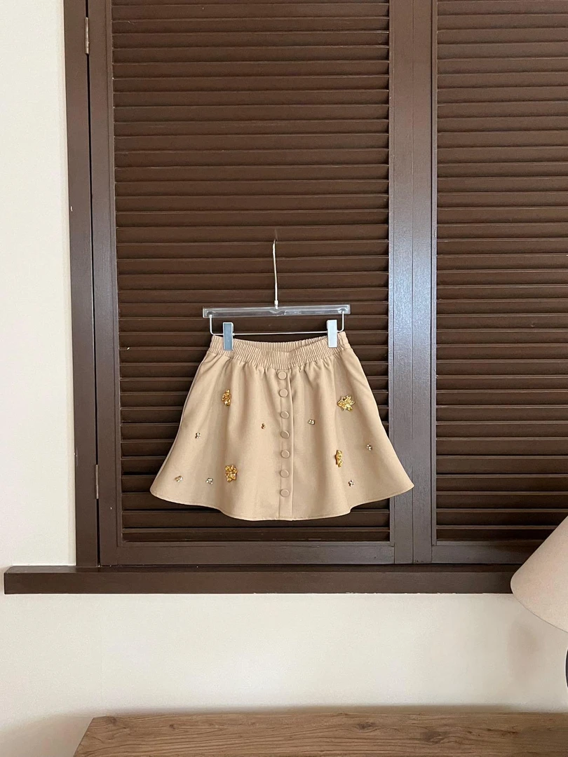 【矜贵 coco】25511 宽松休闲松紧腰花朵镶钻A字半身裙显瘦洋气高腰