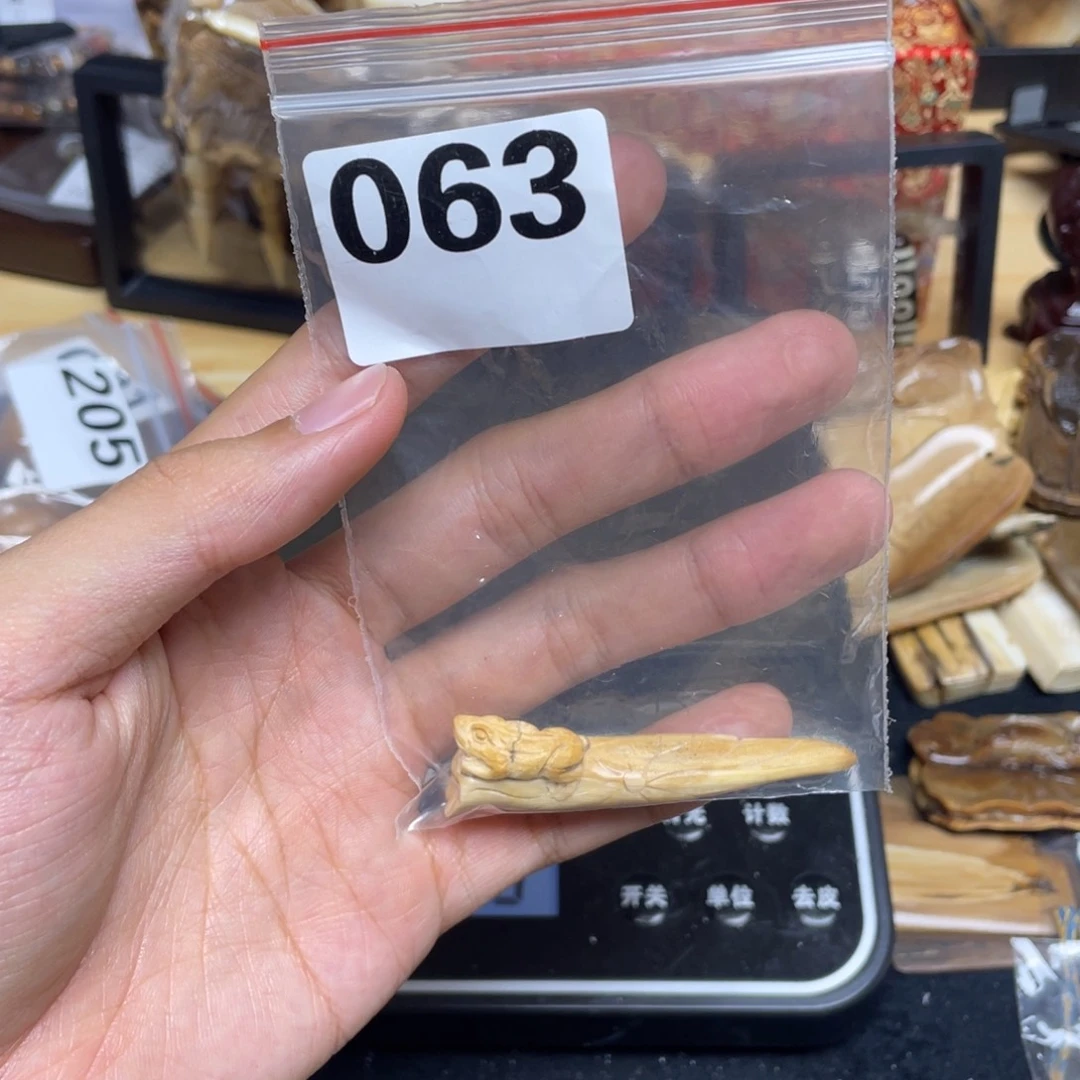 天然猛犸象牙瑕疵品