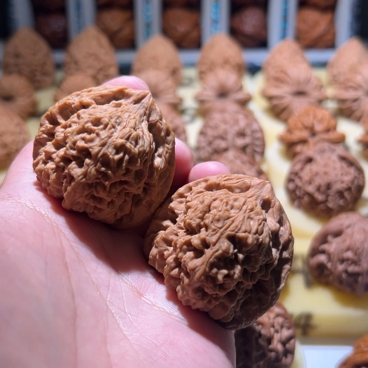 吊坠文玩核桃三角南疆44