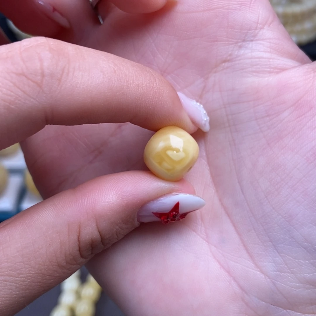 蜜蜡未镶嵌珠宝奇石11.7mm