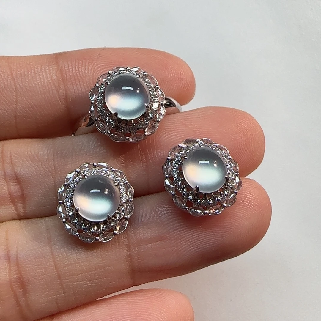 翡翠18K金镶嵌戒指戒指耳钉套装