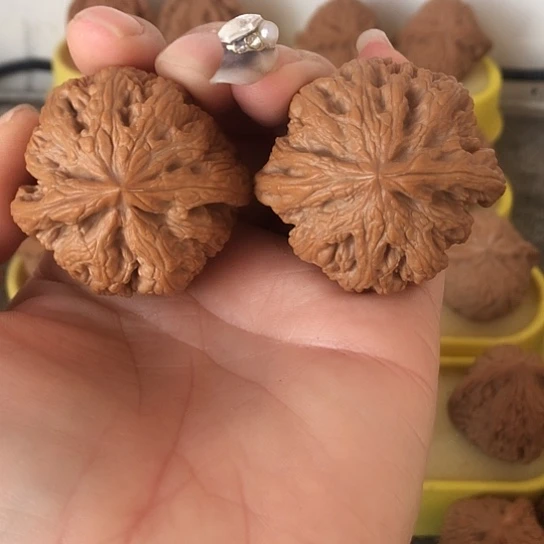 淡***然吊坠文玩核桃大粗筋