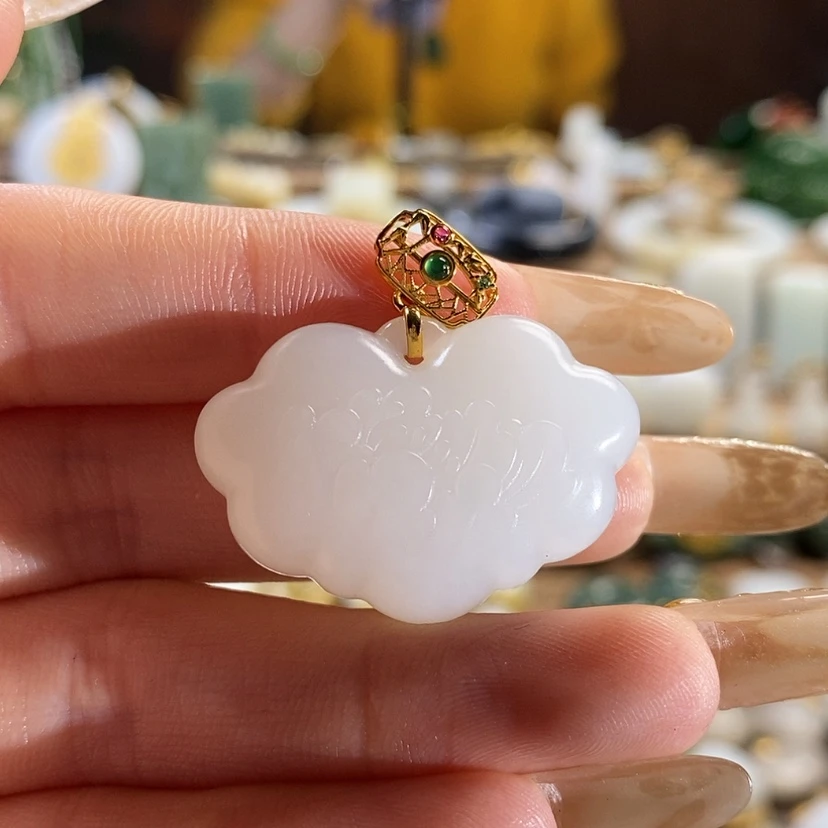 【闪购商品】和田玉吊坠18K金镶嵌