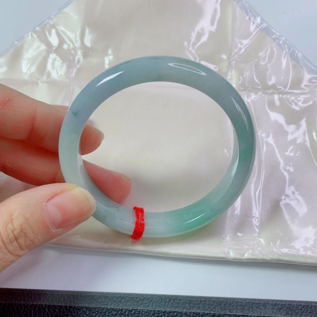 翡翠未镶嵌手镯圈口57.9宽12厚8.2