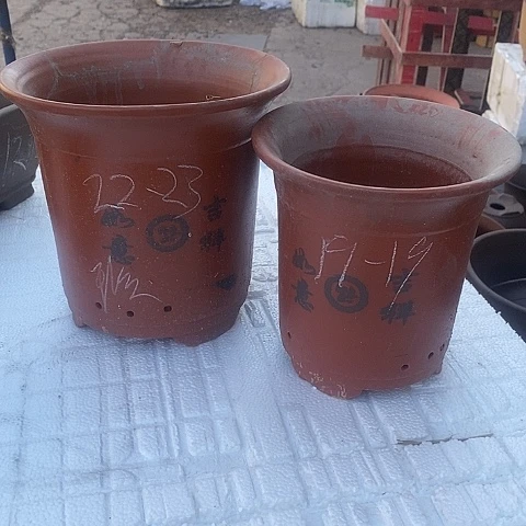 中国宜兴紫砂花盆,