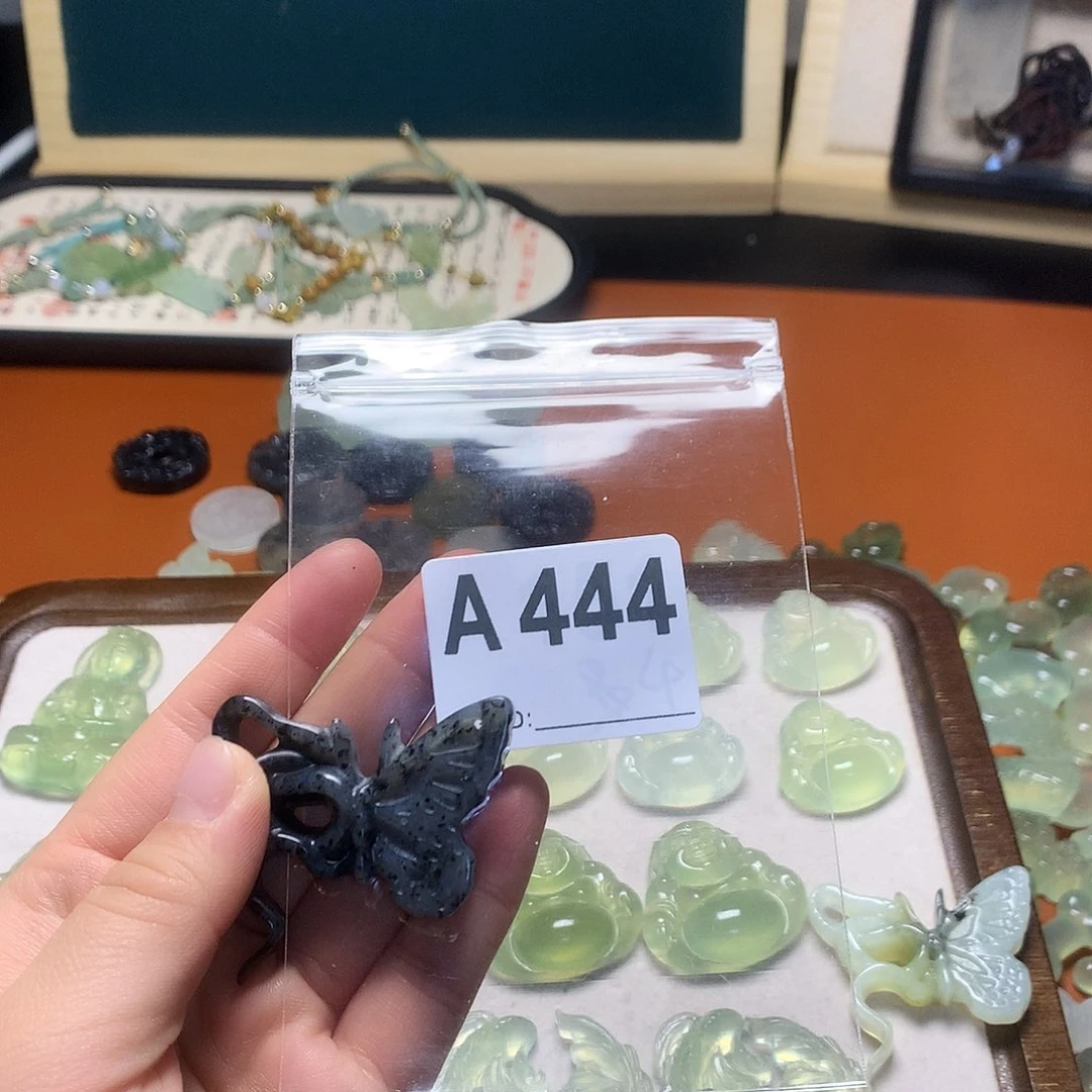 蛇纹石玉合金颈饰好****?