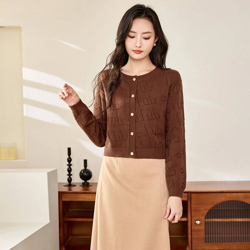 【专柜品质】冬季纯色内搭时尚羊绒开衫女简约百搭气质短款针织毛衣