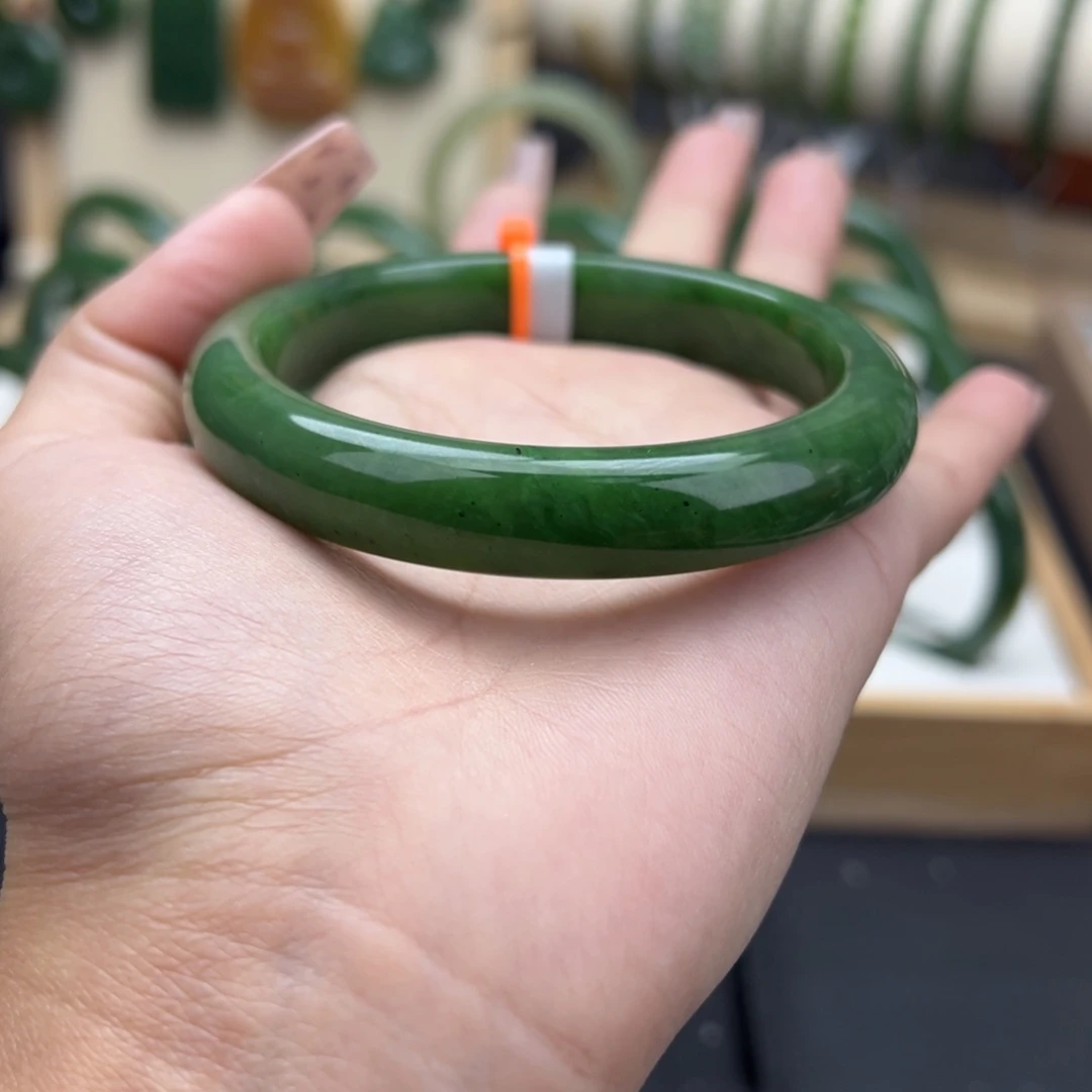 和田玉（糖玉）未镶嵌手镯