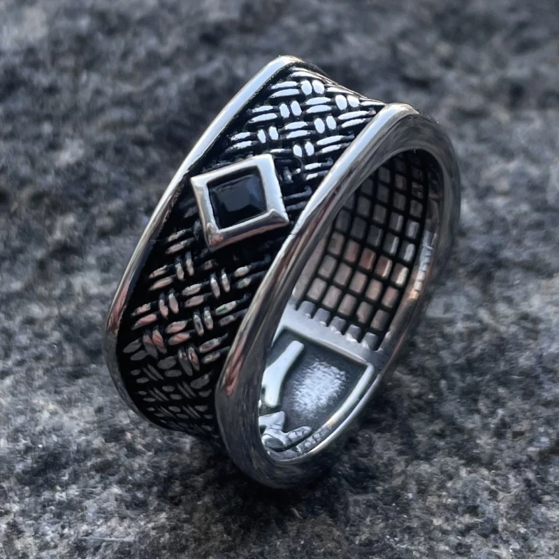 钛钢戒指 时尚正方形网格黑石戒指男士欧美不掉色复古潮人食指环