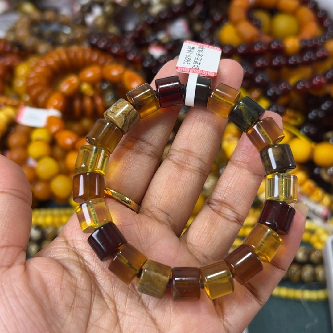 未镶嵌琥珀珠宝奇石337