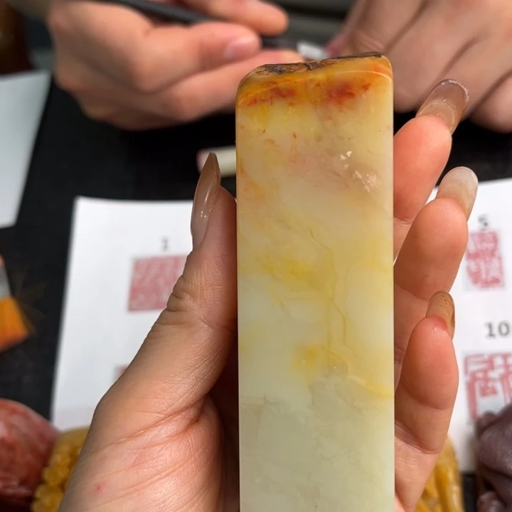 随***！寿山石印石现场纯手工制作工艺精美