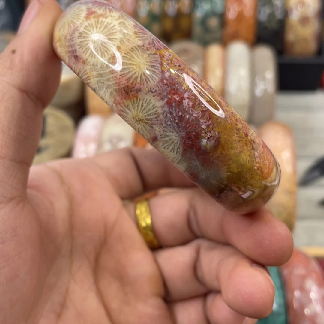 未镶嵌手镯硅化玉