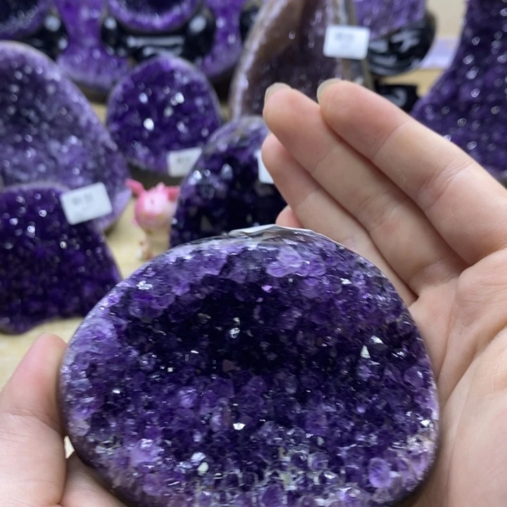 紫晶未镶嵌大型摆件（非配饰）