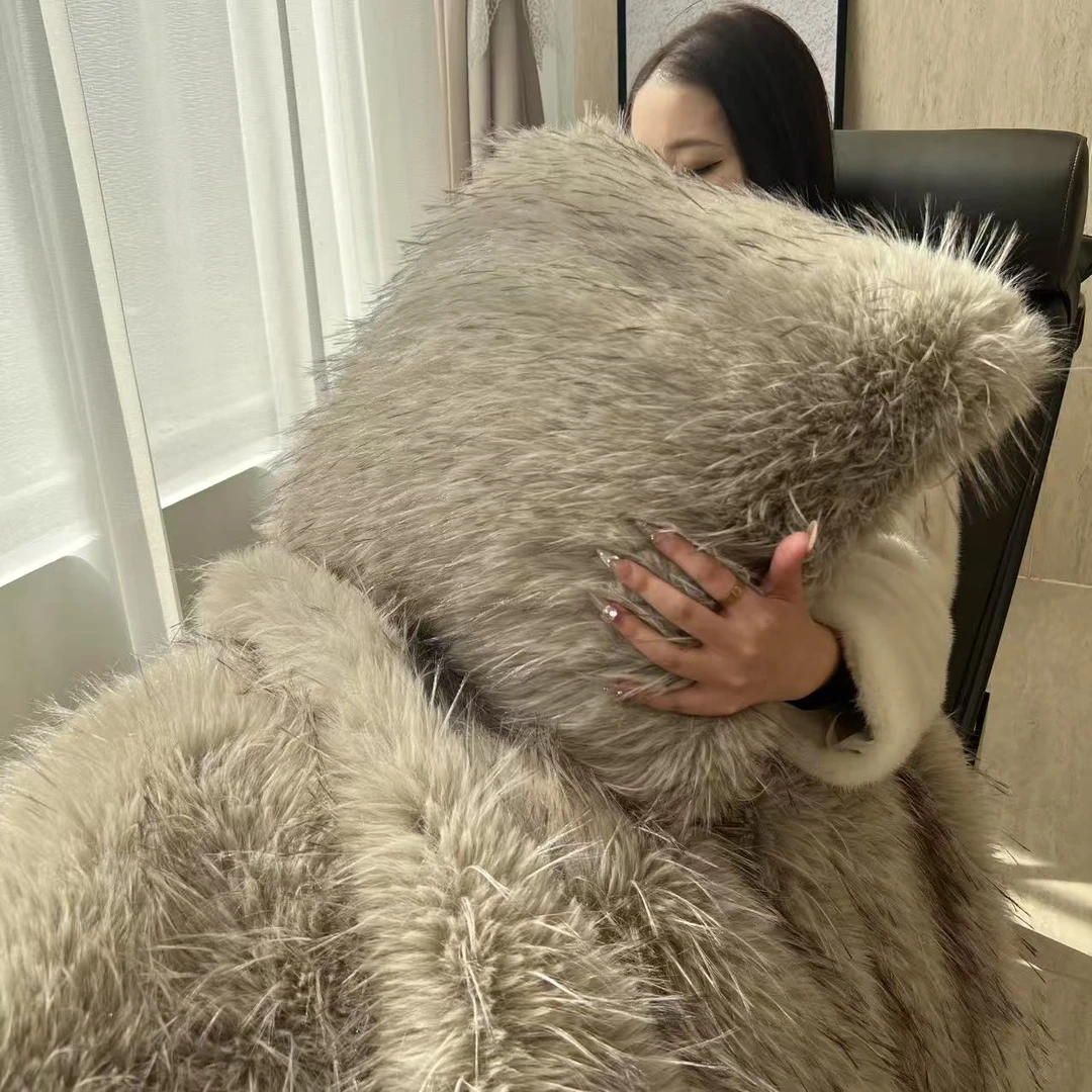芭莎仿皮草轻奢抱枕长毛腰靠垫抱枕装饰