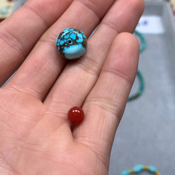 南红玛瑙配饰未镶嵌