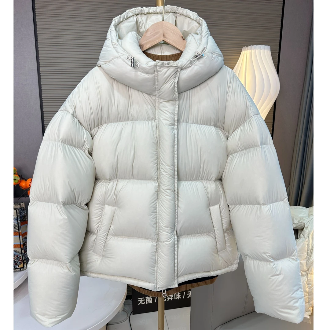 24年轻奢时尚零压感保暖羽绒服女90鸭绒连帽加厚冬季