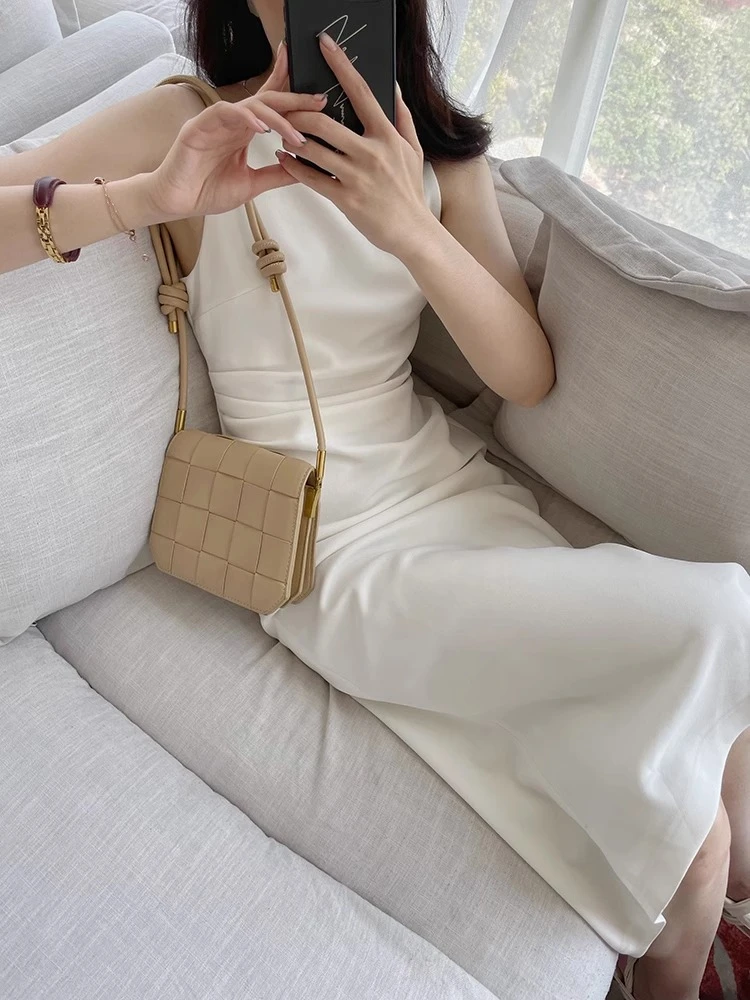 法式一字领收腰开衩连衣裙简约肯豆裙女高级感气质显瘦吊带裙子女