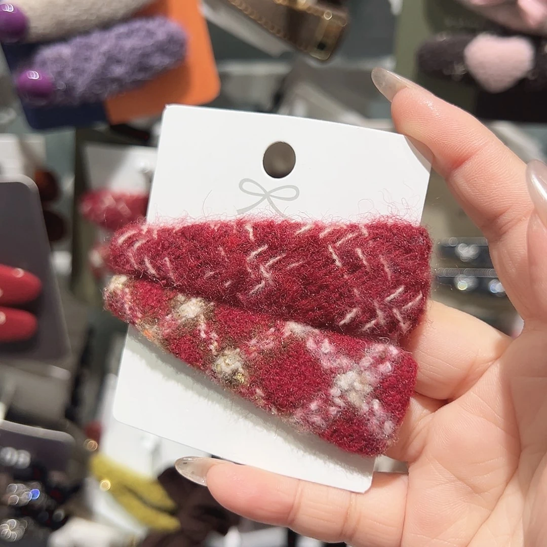 非金属红色格纹三角掰掰