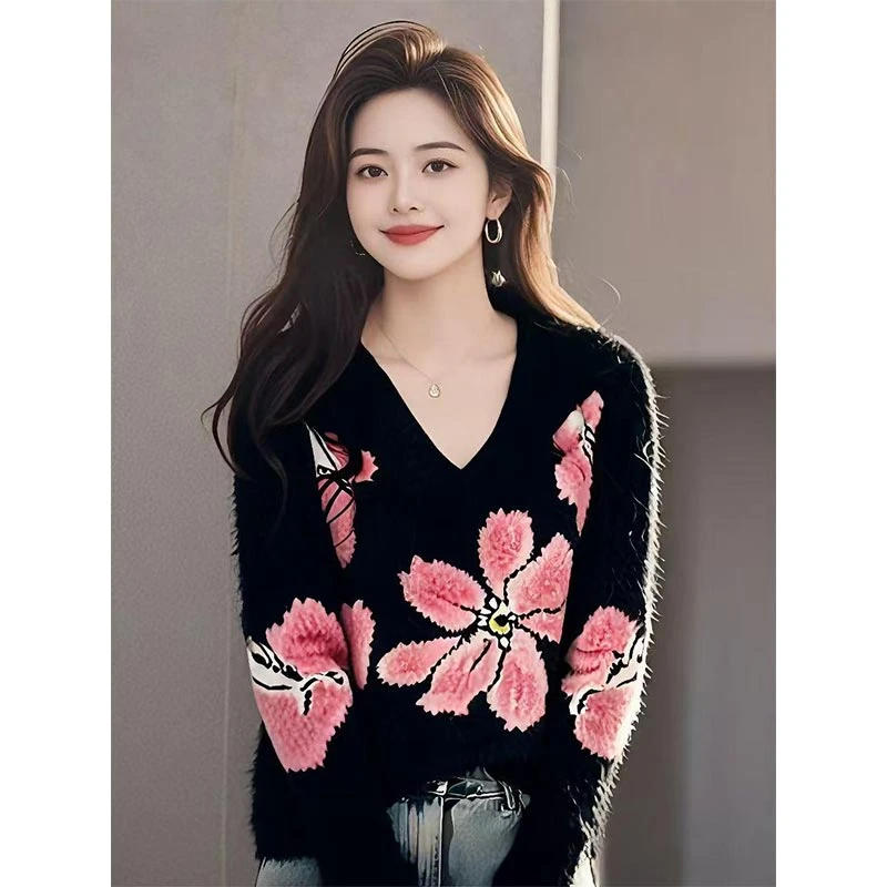 慵懒风花朵V领针织上衣女士2025春季新款洋气宽松高级感百搭毛衣