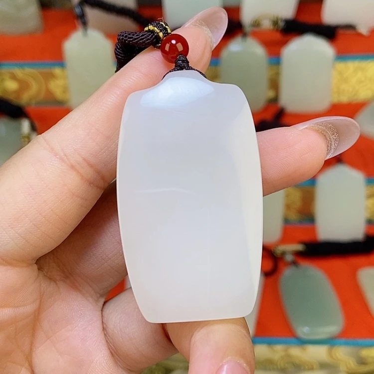 【闪购商品】颈饰未镶嵌和田玉八*