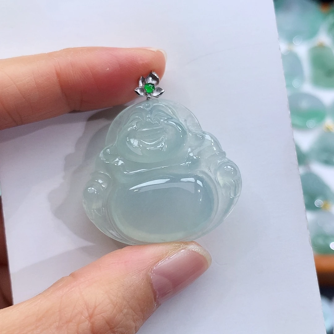 翡翠18K金镶嵌颈饰翡翠吊坠