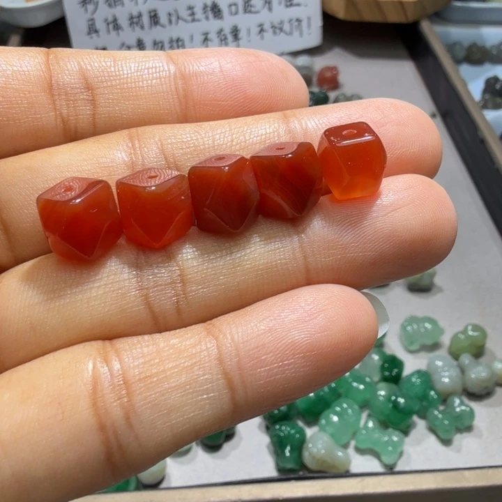 和田玉未镶嵌珠宝半成品
