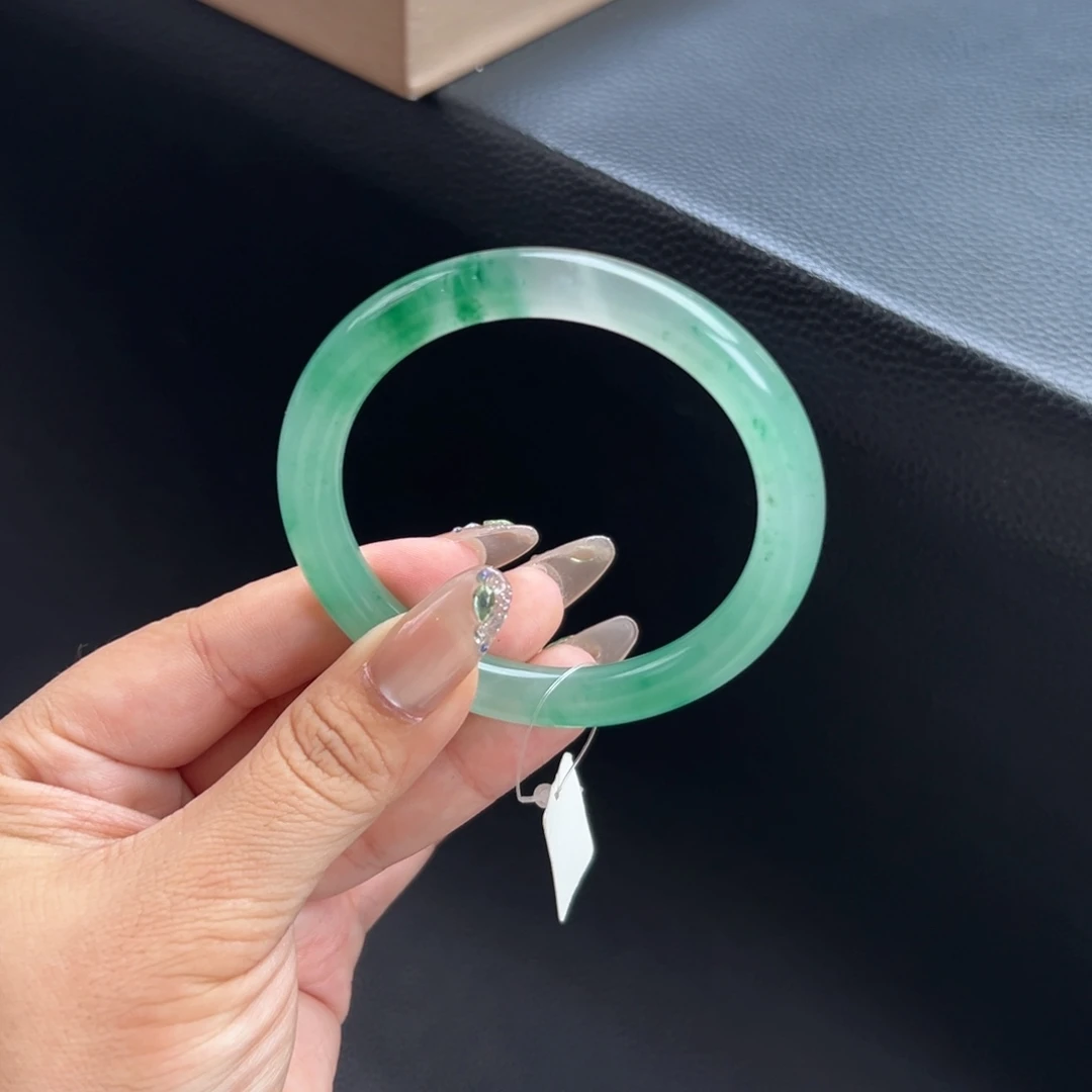 石英质玉未镶嵌手镯57.5