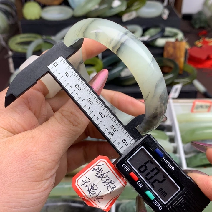 蛇纹石玉手镯未镶嵌967