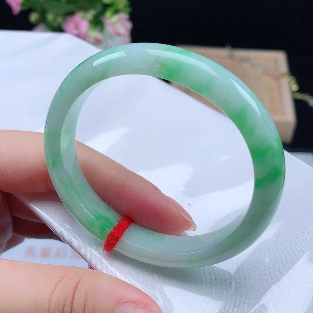 翡翠未镶嵌手镯1813贵妃