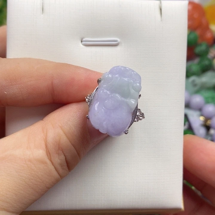 翡翠未镶嵌吊坠(赠链)