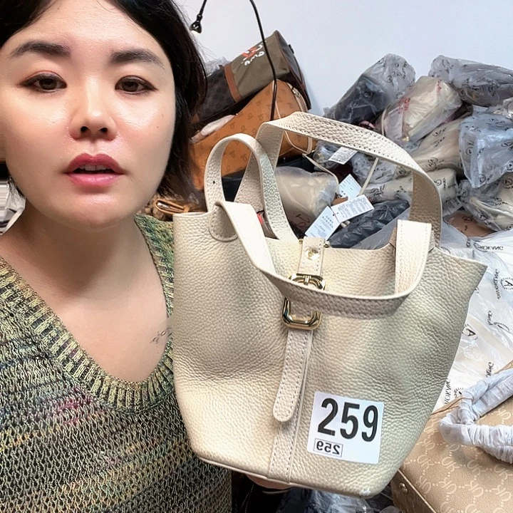 PVC包包包包包包吧