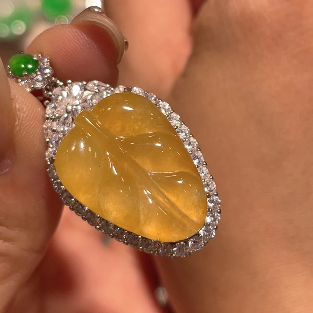 颈饰银S925镶嵌翡翠吊坠