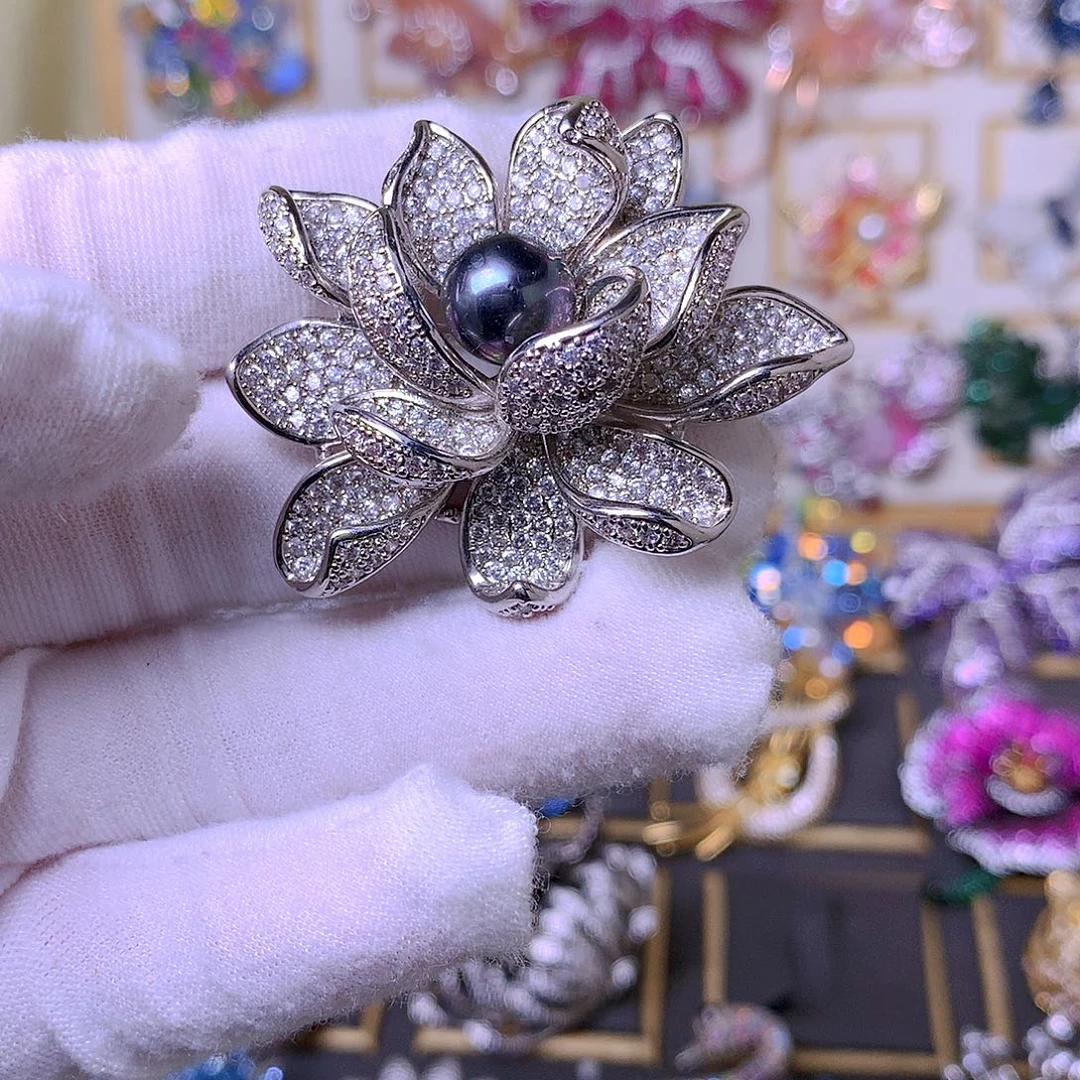 合成立方氧化锆铜胸针胸花