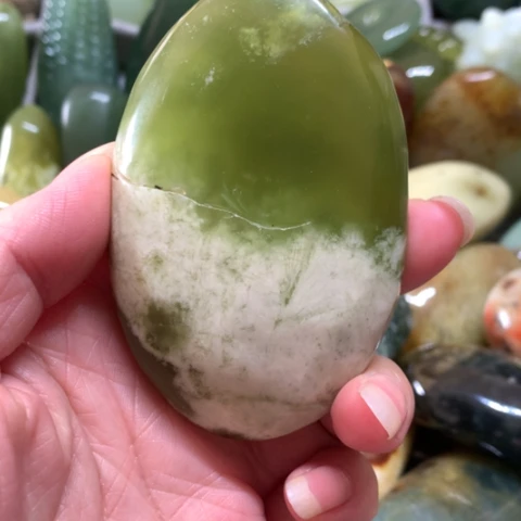 蛇纹石玉未镶嵌手把件