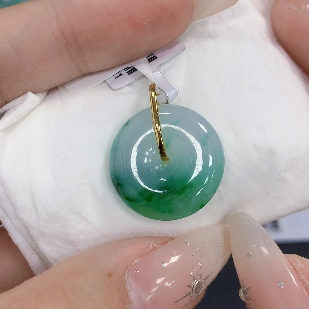 颈饰18K金镶嵌翡翠