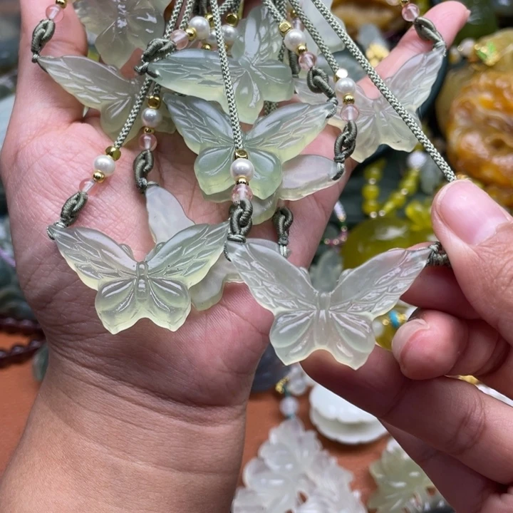 蛇纹石玉合金颈饰